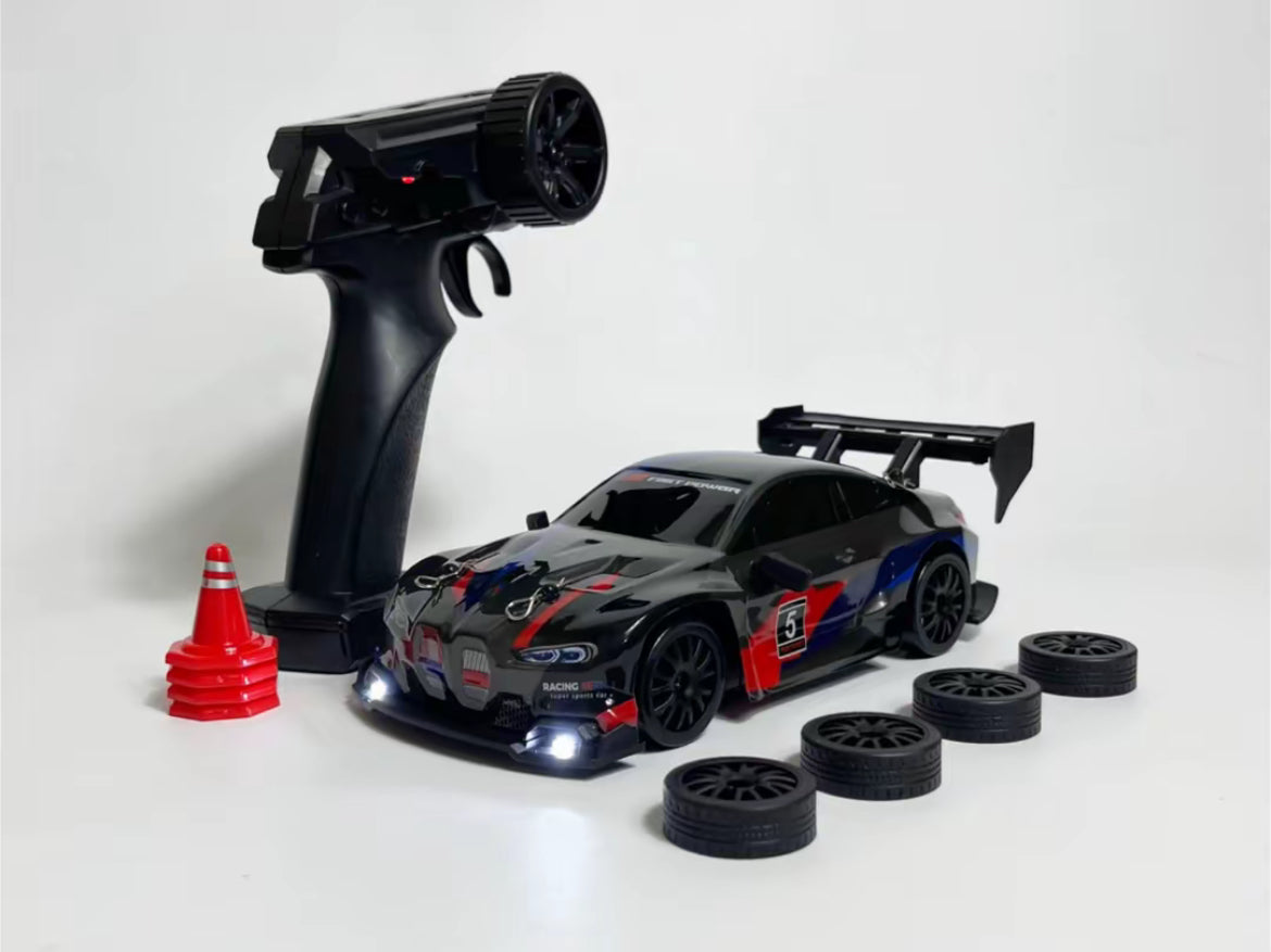 Bmw M4/Porsche GT4 - Marime 1:24